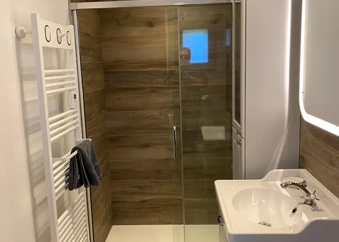 Hébergement de vacances Dépendance *